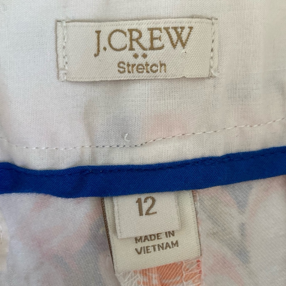 J. Crew Floral Mid-Rise Chino Shorts Size 12 5β Inseam - Picture 4 of 13